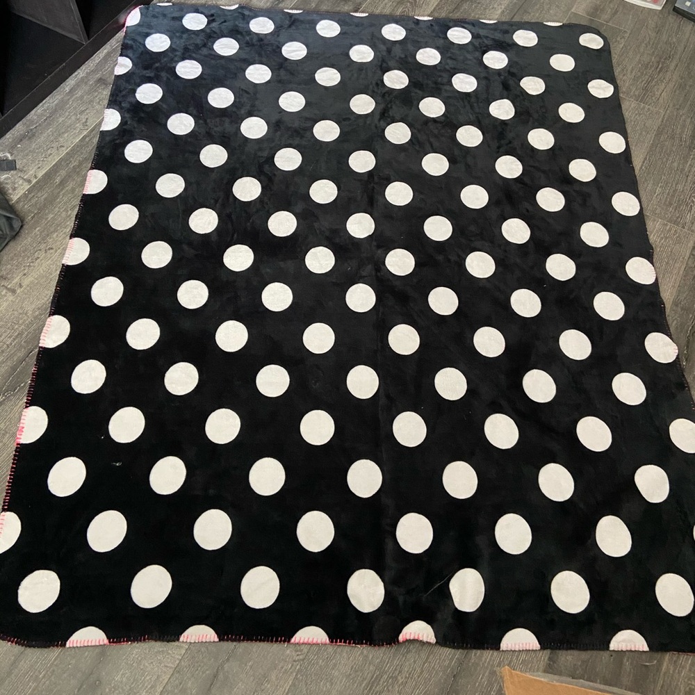 Pink Victoria’s Secret Vintage HTF Sherpa Blanket